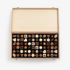 Praline Christmas 144 pcs Woodbox