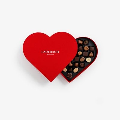 Pralines Selection 36 pcs Heart box Red Velvet
