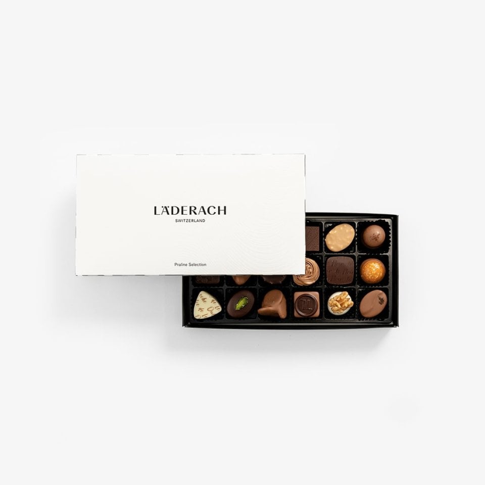 Shop Praline Selection 18 pcs per box by Läderach
