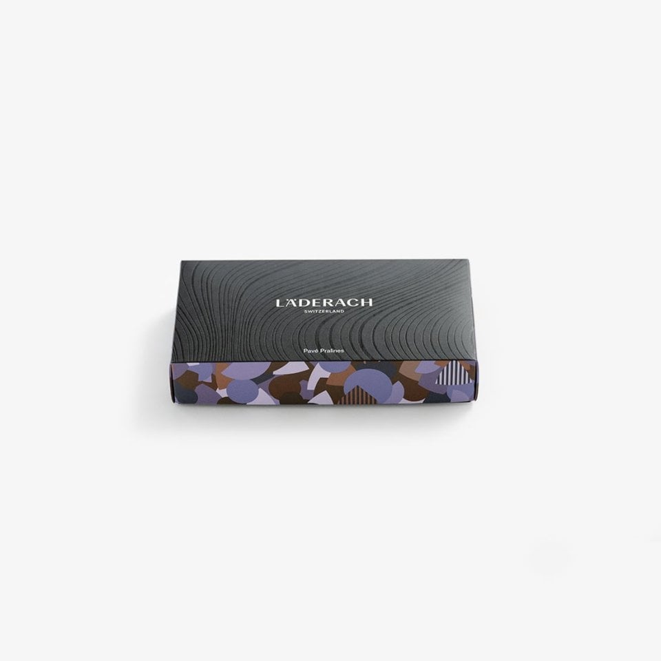 Shop Pave Praline 8 pcs per box by Läderach