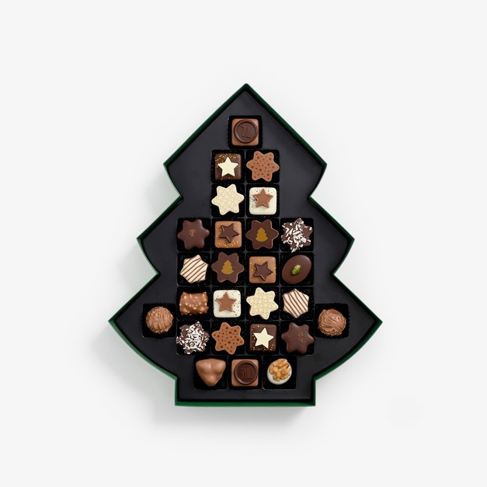 Pralines assorted 26pcs Christmas tree