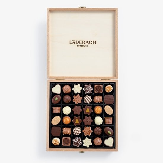 Pralines Christmas assorted 72 pieces per woodbox